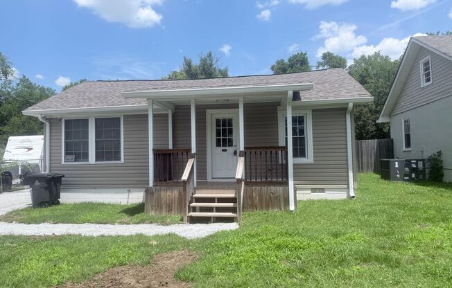 2 bedroom, 1 bath, large back yard
