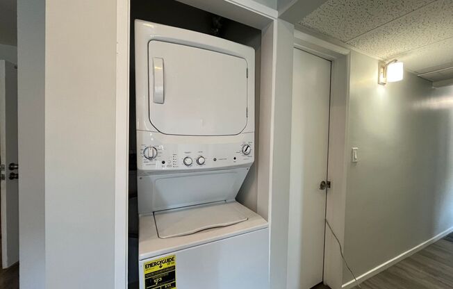 3 beds, 2 baths, 1,350 sqft, $3,198, Unit 301