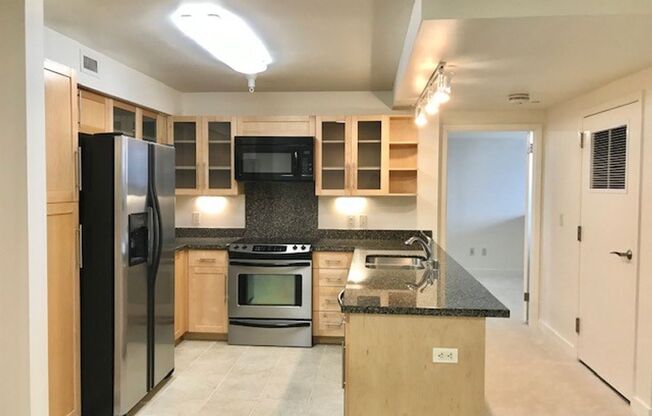 $2,950- 2 BR/1 Bath/1 Parking - Partly Furnished 10th Floor Keola La'i unit in Kaka'ako