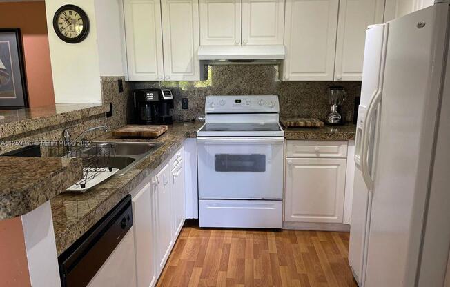 19555 E Country Club DR