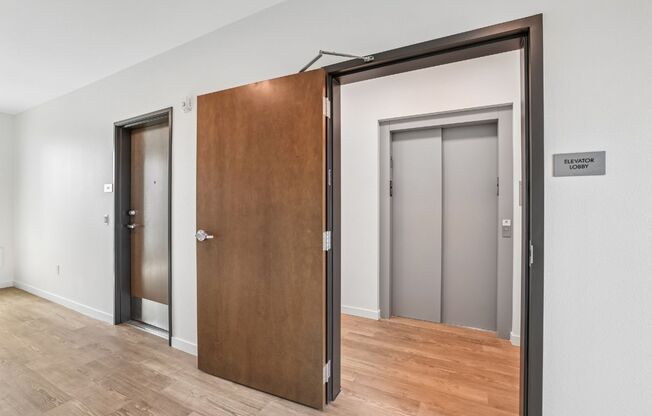 Brand-new 3-Bed, 2-Bath luxury single-level apartment! Bright, open-concept living with modern finishes throughout.