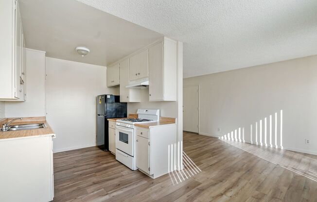 1 bed, 1 bath, 500 sqft, $1,900, Unit 8