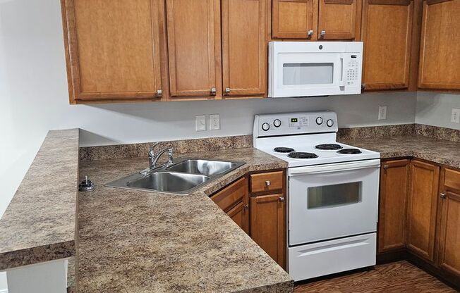 2 beds, 2 baths, 1,001 sqft, $995, Unit 4266 Apt 12