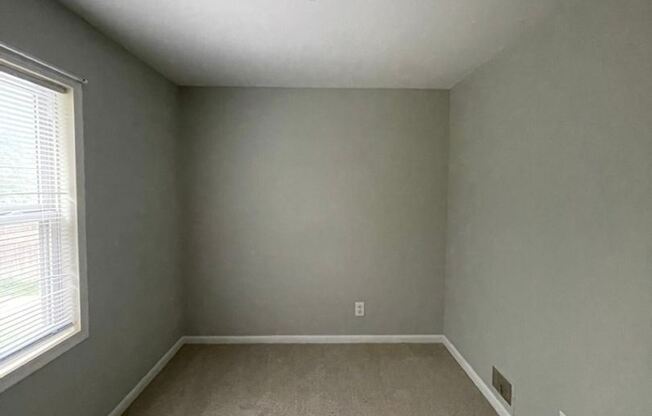 1715 S Fern 2R