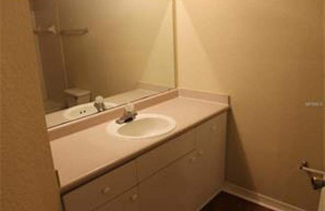 One bedroom condo in Park Central with pond view!