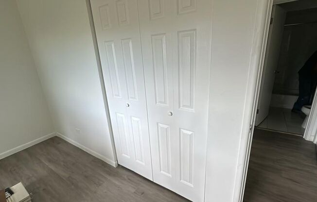 Comfortable Apartment Living in Convenient Tinley Park Location