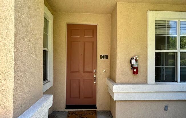 Remodeled and Comfortable Townhome