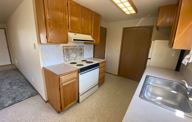 402-402.5 W 7th Ave.
