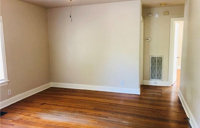 2 beds, 1 bath, 660 sqft, $1,600, Unit 404B E. 35th St.