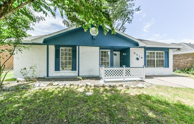 5514 VICKITA DR