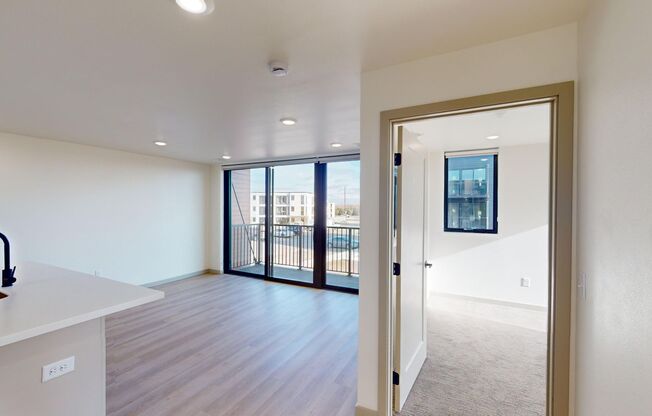 1 bed, 1 bath, 468 sqft, $745, Unit 2405-104