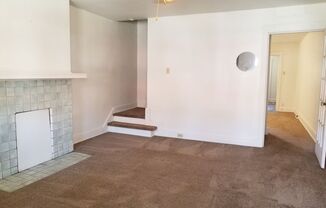 2 beds, 1 bath, $1,450, Unit 3181/2