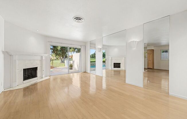 Las Vegas Country Club Home on the Golf Course with Pool!