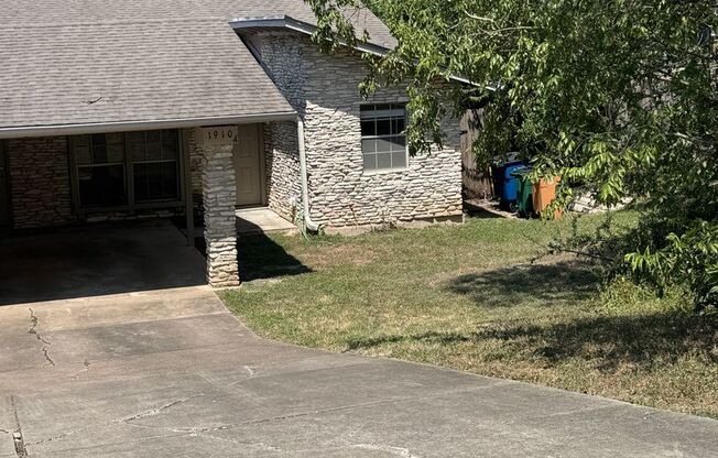 1910 Westridge Dr.