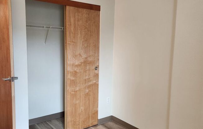 1 bed, 1 bath, 464 sqft, $1,210, Unit 605