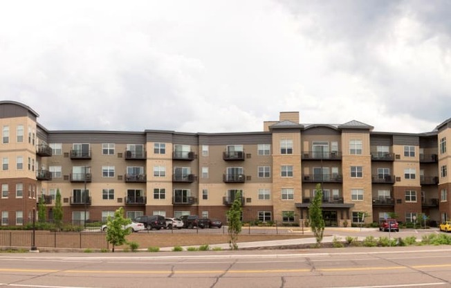 Apartments Available On Rent at Overlook on the Creek, Minnesota