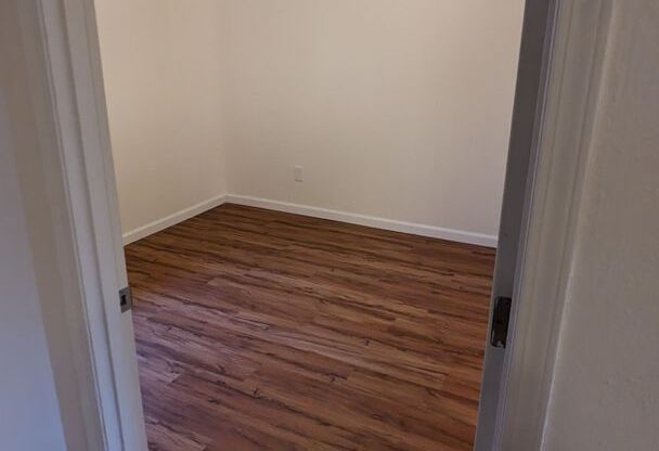 1 bed, 1 bath, 650 sqft, $1,200, Unit 04