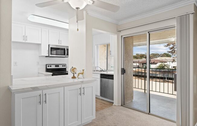 2 beds, 1 bath, 876 sqft, $2,495, Unit A208