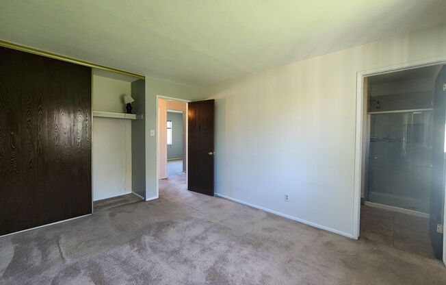 3 beds, 2 baths, $2,500