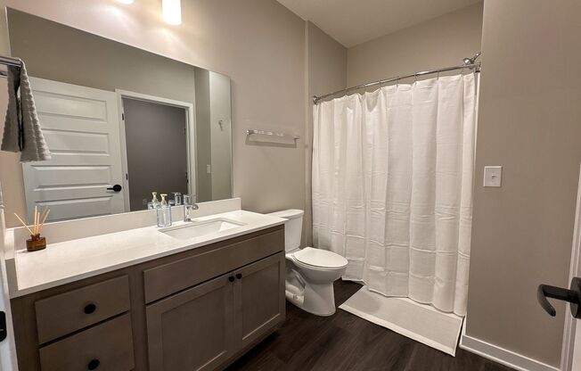 Studio, 1 bath, 580 sqft, $1,099, Unit 517