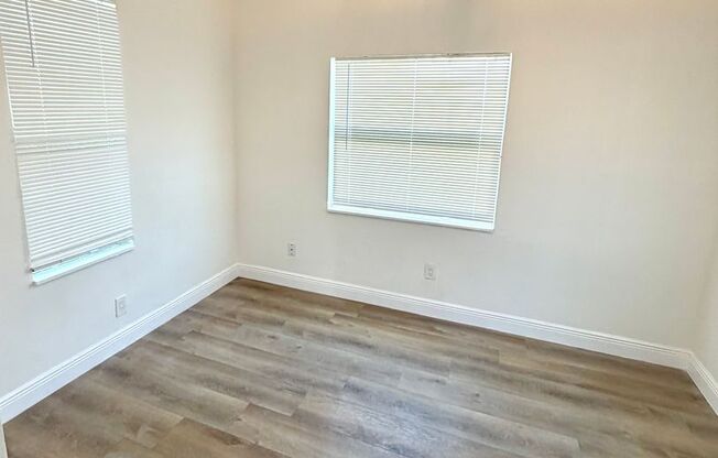 2 bedroom 1 bathroom duplex in Tampa Heights