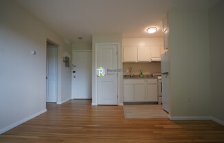 360 Market St Apt 18