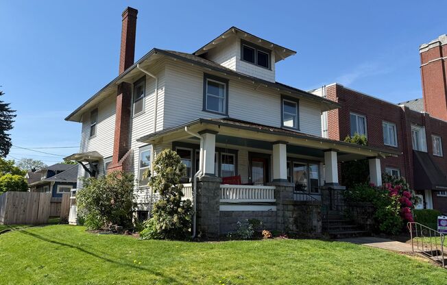 Charming Craftsman in the Heart of Alameda – Timeless Character 4 bed 1.5 bath Pets ok
