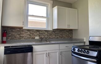 3056 Pinehurst Avenue