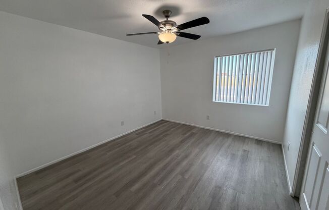 2 beds, 1 bath, 950 sqft, $1,225, Unit 208