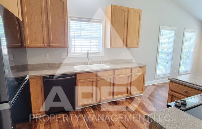 3 beds, 2 baths, $2,300