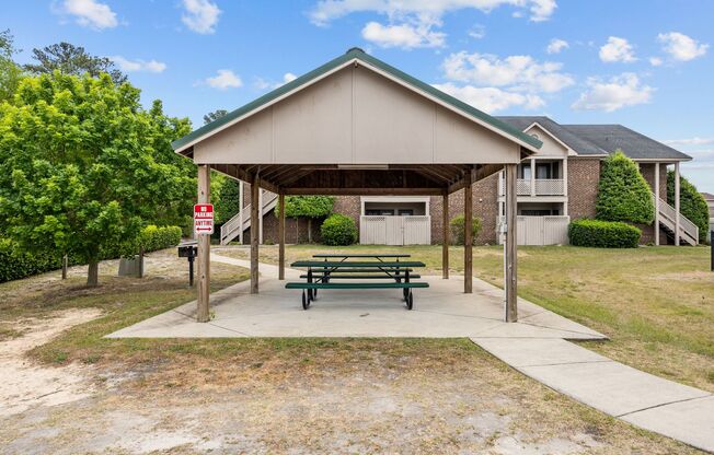 2 beds, 2 baths, 1,000 sqft, $1,147, Unit 421C