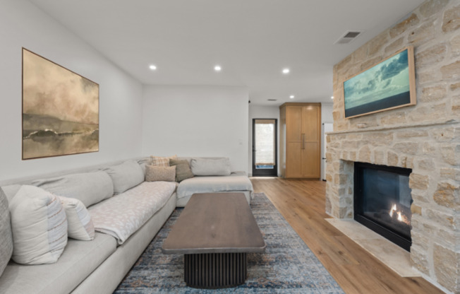 3810 ADAIR WAY