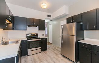 727 West Cornelia
