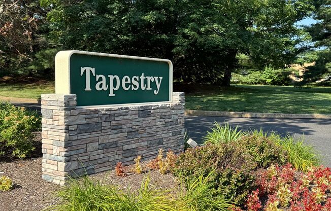 3BR Townhome (Tapestry) with COUNCIL ROCK SCHOOLS, Pool, Playground, Tennis!