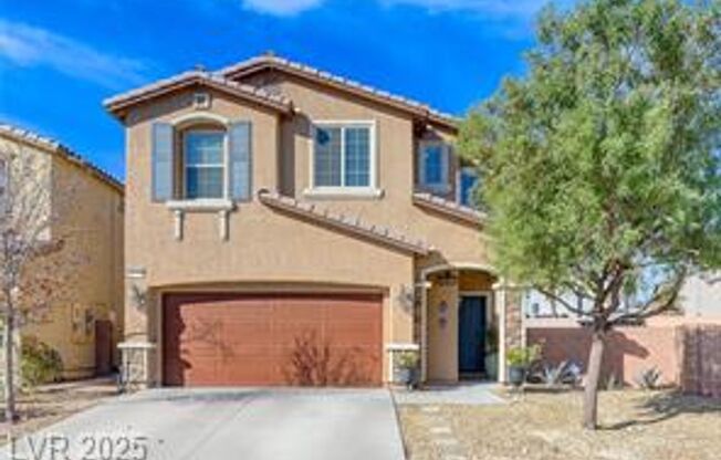 Stunning 3 Bedroom 2.5 baths ready to be called home!