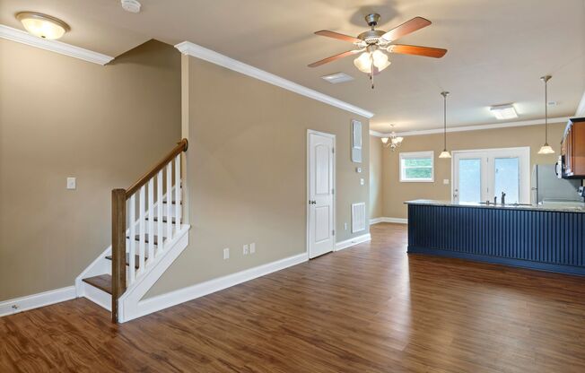 2 beds, 2.5 baths, 1,115 sqft, $985, Unit 62