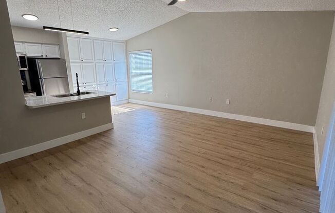 1 bed, 1 bath, 800 sqft, $1,575, Unit 7324-208