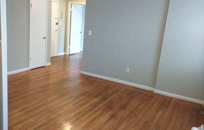 1 bed, 1 bath, 550 sqft, $1,595, Unit 301