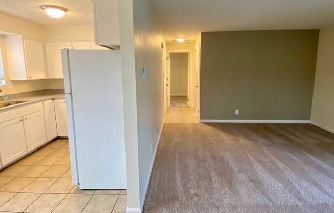 2 beds, 1 bath, 900 sqft, $1,950, Unit 1720-A1