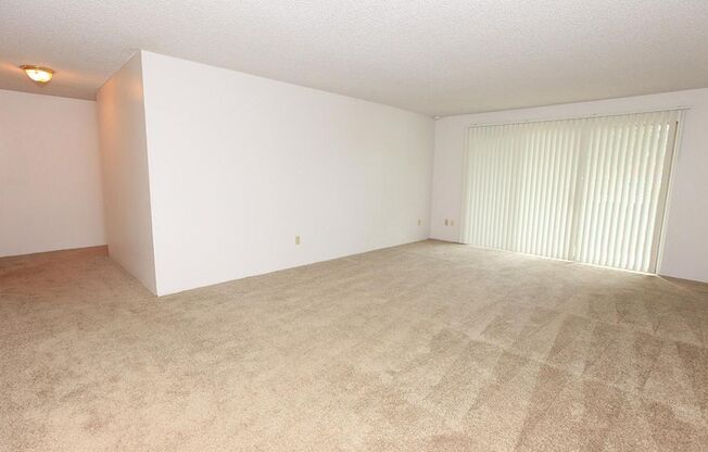 2 beds, 1 bath, 969 sqft, $1,865, Unit 2420