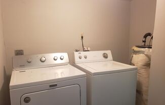 Studio, 1 bath, 640 sqft, $950