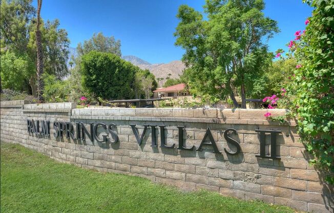 Great One-Bedroom Condo In Palm Springs - Pet Friendly + Move In Special!