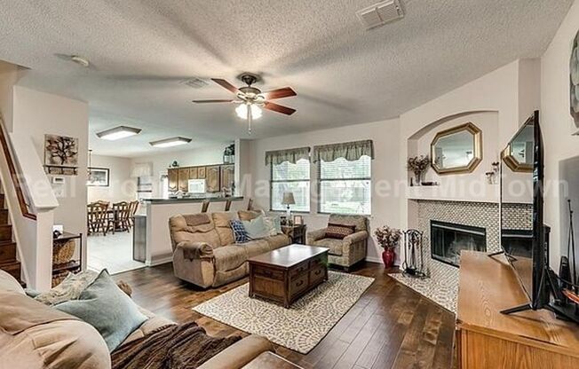 Spacious, Freshly Updated Family Home in Prime Mansfield Location!