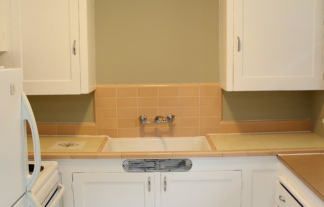 2 beds, 1 bath, 770 sqft, $1,495, Unit 5141