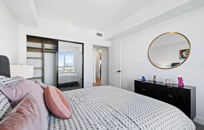 MODERNO Axis Luxury Living