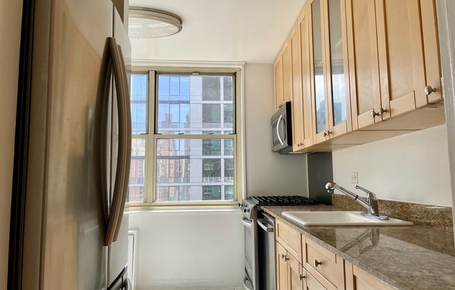 2 beds, 1 bath, $7,395, Unit 17B