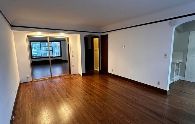 Studio, 1 bath, 429 sqft, $1,450, Unit Unit 307