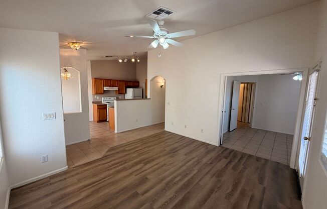 3 X 2 W/Den *ALL Appliances* **Corner Lot!! with New Paint & Carpet