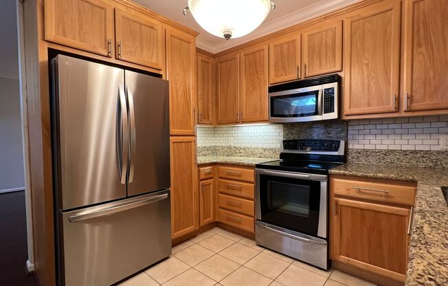 Remodeled 2 Bedroom 2 Bath Condo Walking distance to Santa Row