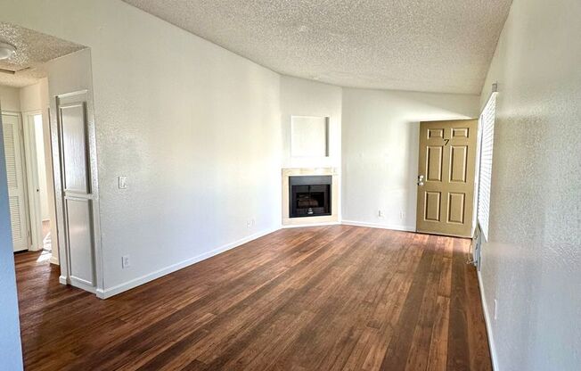 2 beds, 2 baths, 728 sqft, $2,825, Unit 07